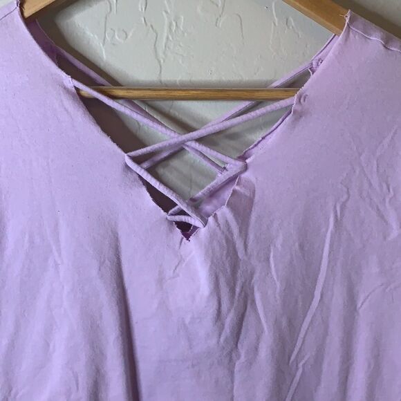 𝅺pink by Victoria’s Secret short sleeve T-shirt strappy V-neck split hemline - Picture 2 of 7